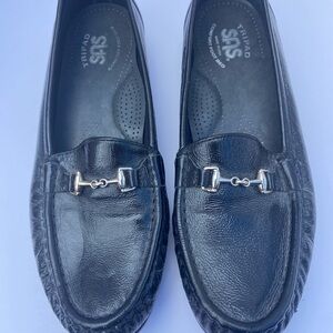 SAS womens Classic Black Slip-On Loafers